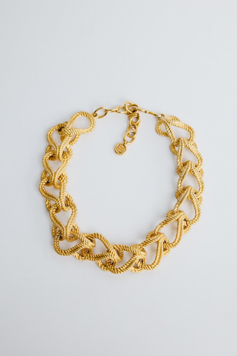 Givenchy Vintage Gold Link Choker photo 3