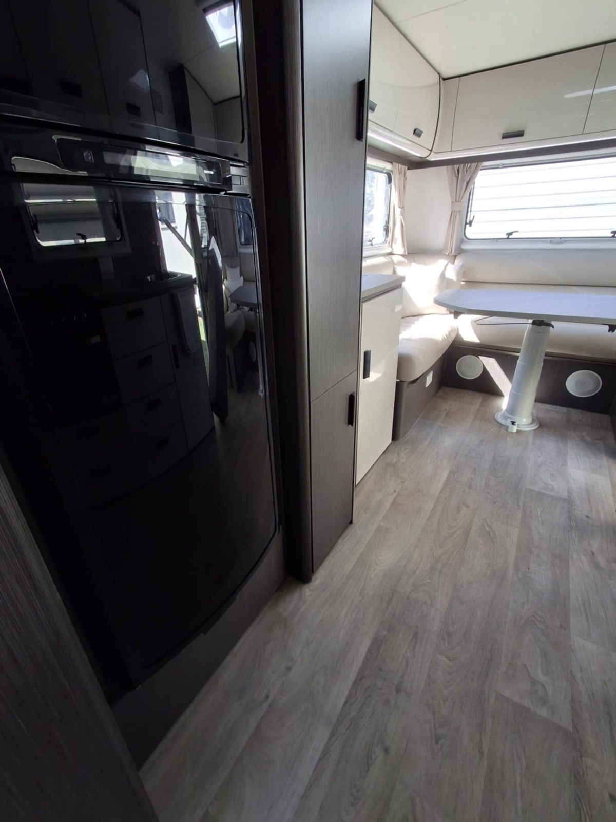 Vista Journey - Luxury van for perfect getaways photo 11