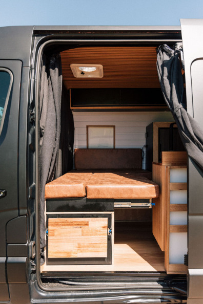 Lacy - Luxury Campervan photo 11