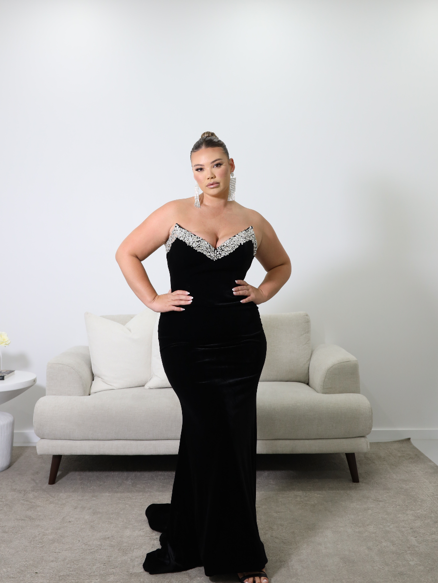 RAVEN GOWN BLACK photo 3
