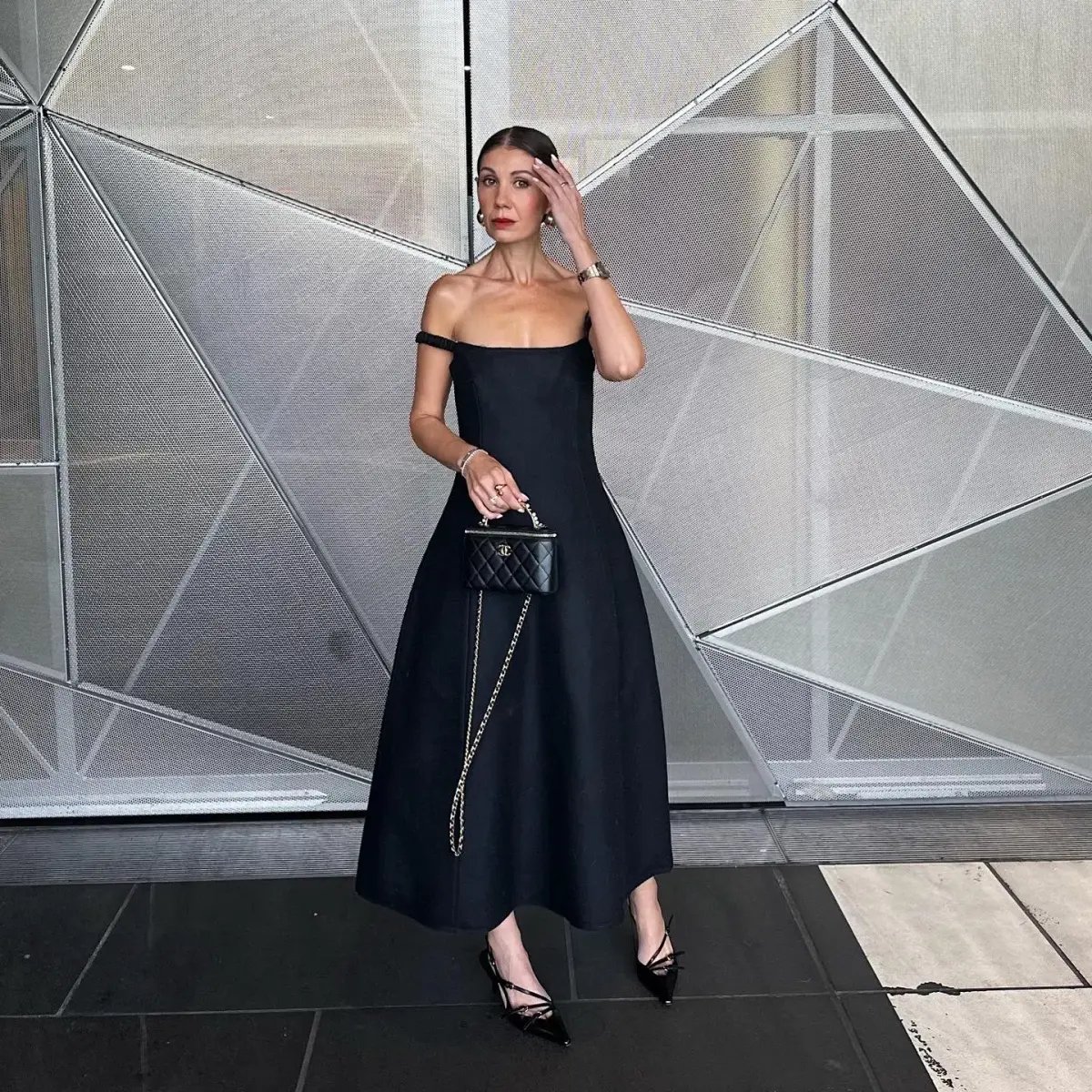 Khaite NY black midi dress photo 2