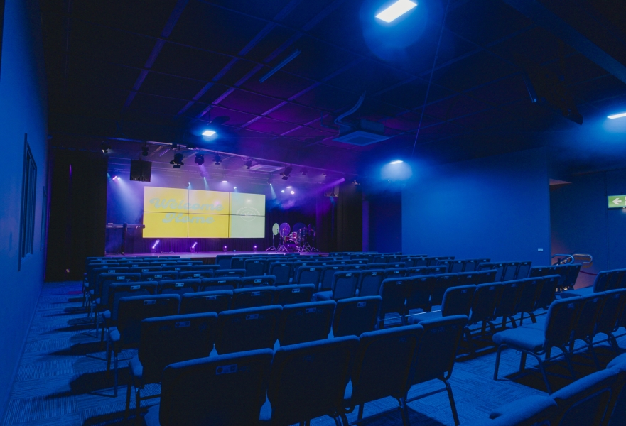 Contemporary Auditorium photo 2