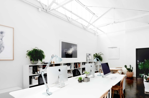 Bright Lockable Corner Studio Overlooking Chapel St photo 8