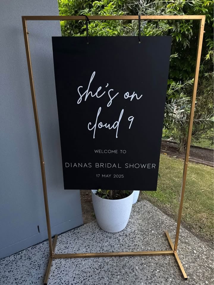 Personalised sign hire to suit all of your events. photo 11