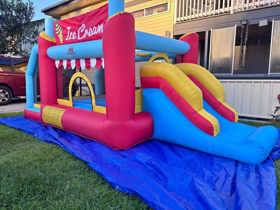 JUMPING Castle - HIRE photo 2