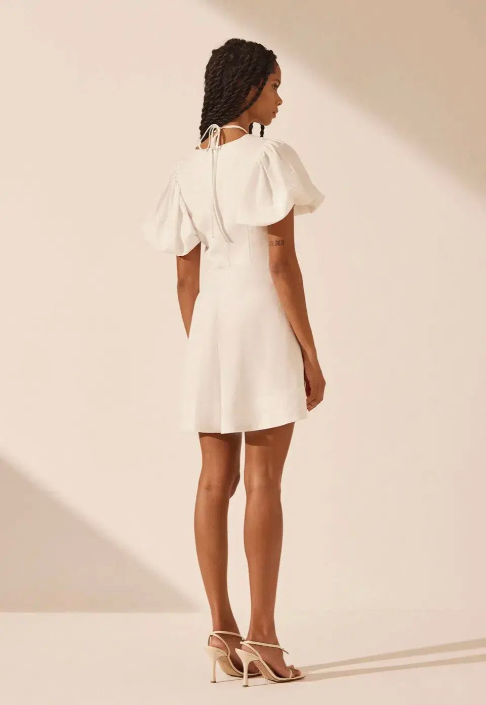 Shona joy White Linen Ruched Keyhole Mini Dress Size 6 photo 4