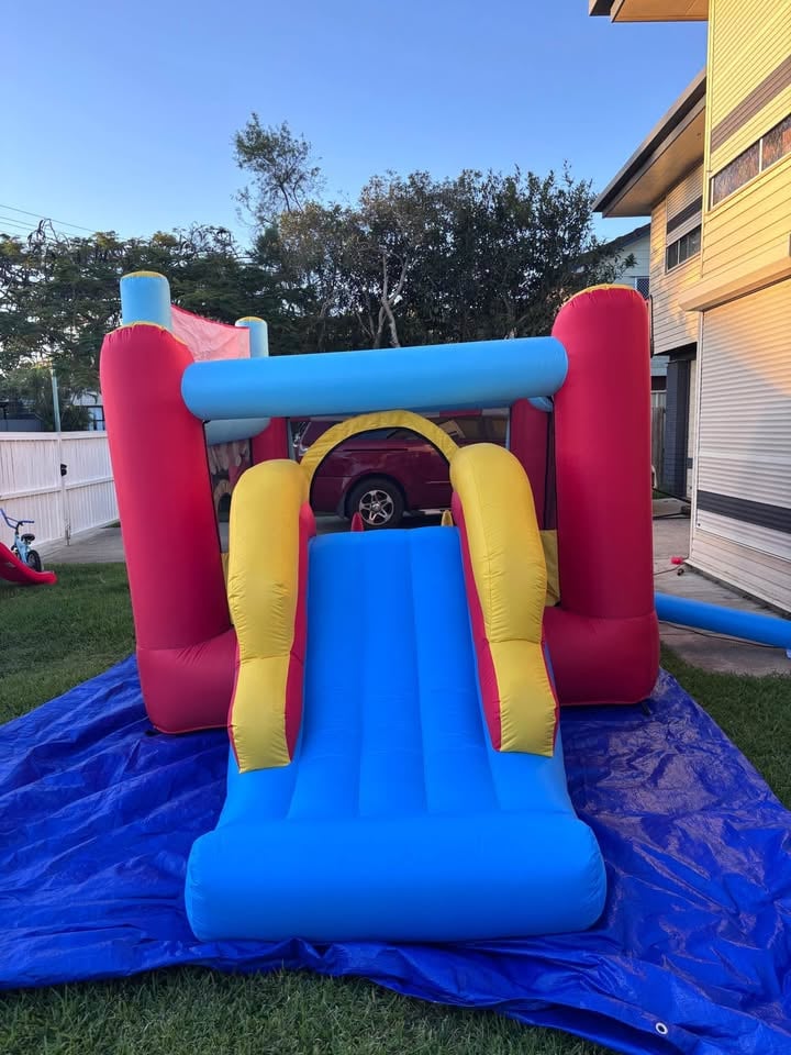 JUMPING Castle - HIRE photo 6
