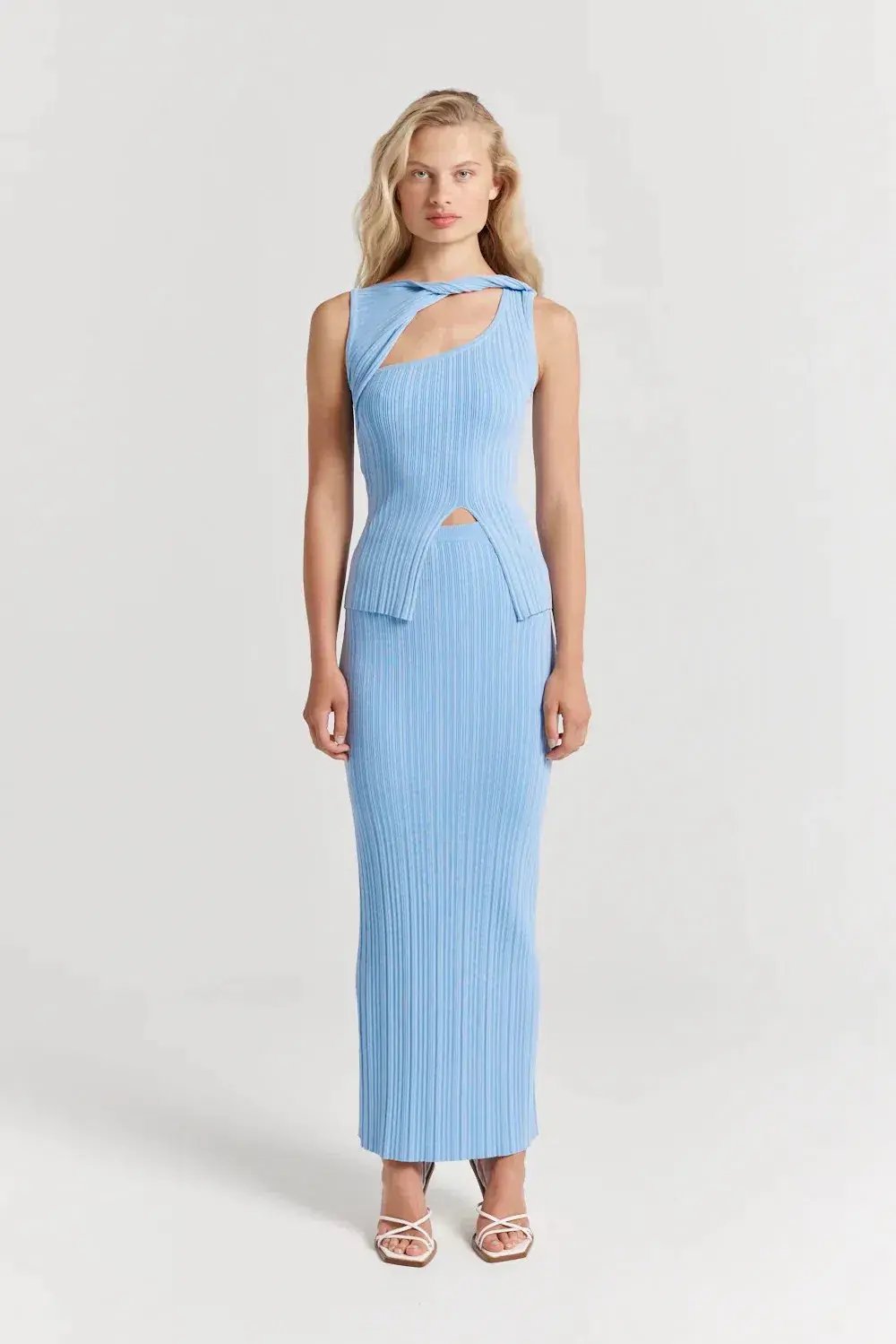 Henne Romee Set in Cloud Nine Blue Size AU 10 photo 4