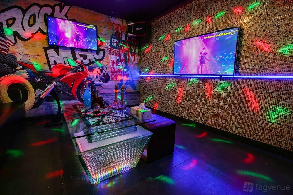 Medium Room at D1 Karaoke Sydney photo 2