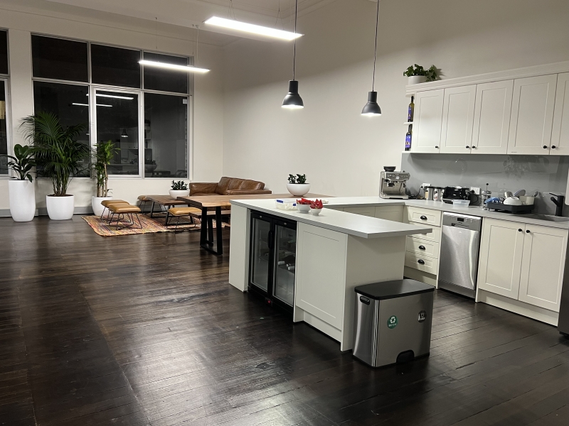 Your own creative space/office - fully furnished photo 6