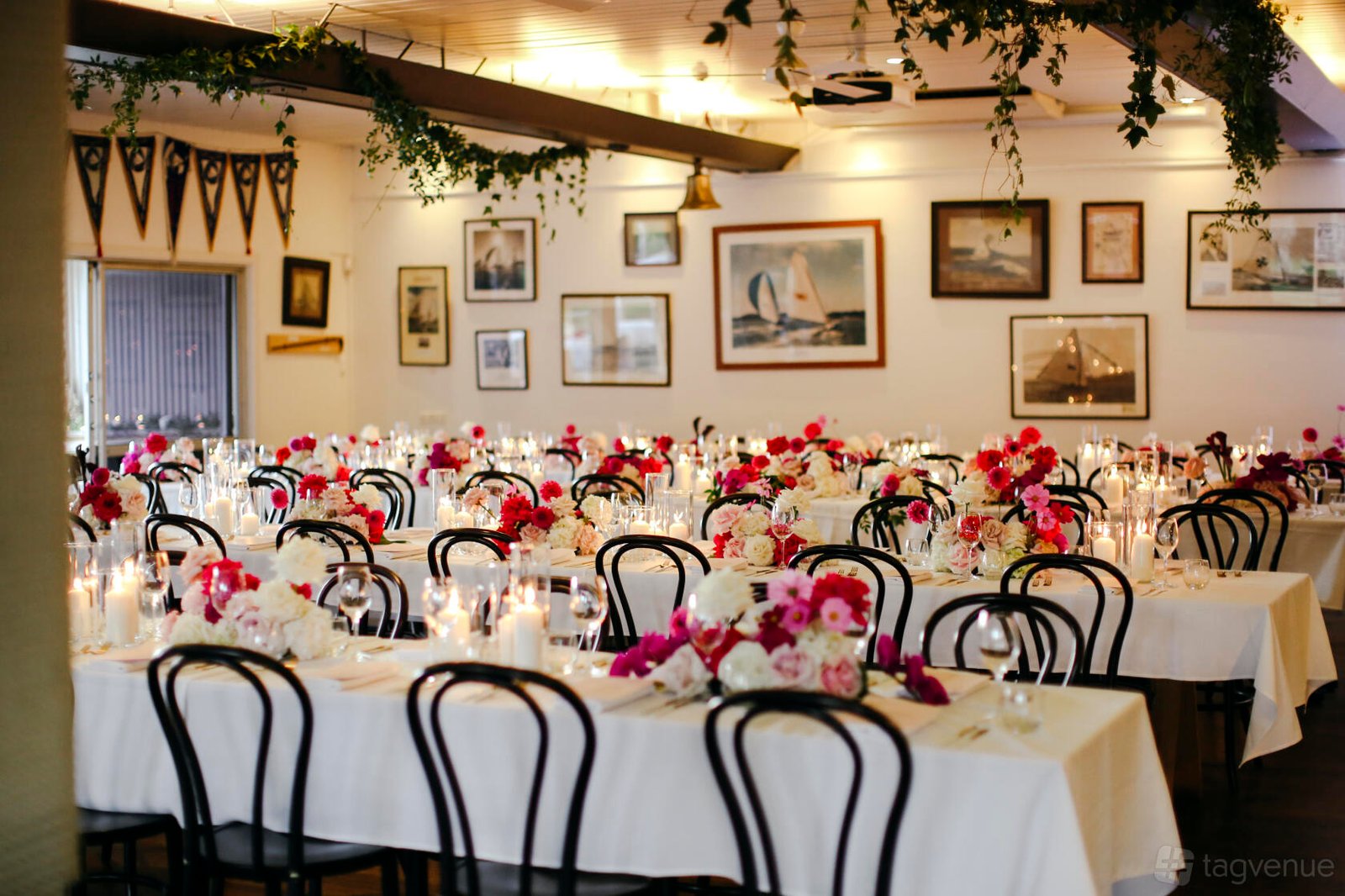 Main Diner & Sunset Balcony at Foys Kirribilli photo 3