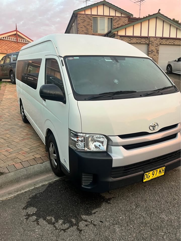 2015 Toyota 12 seater for hire photo 4