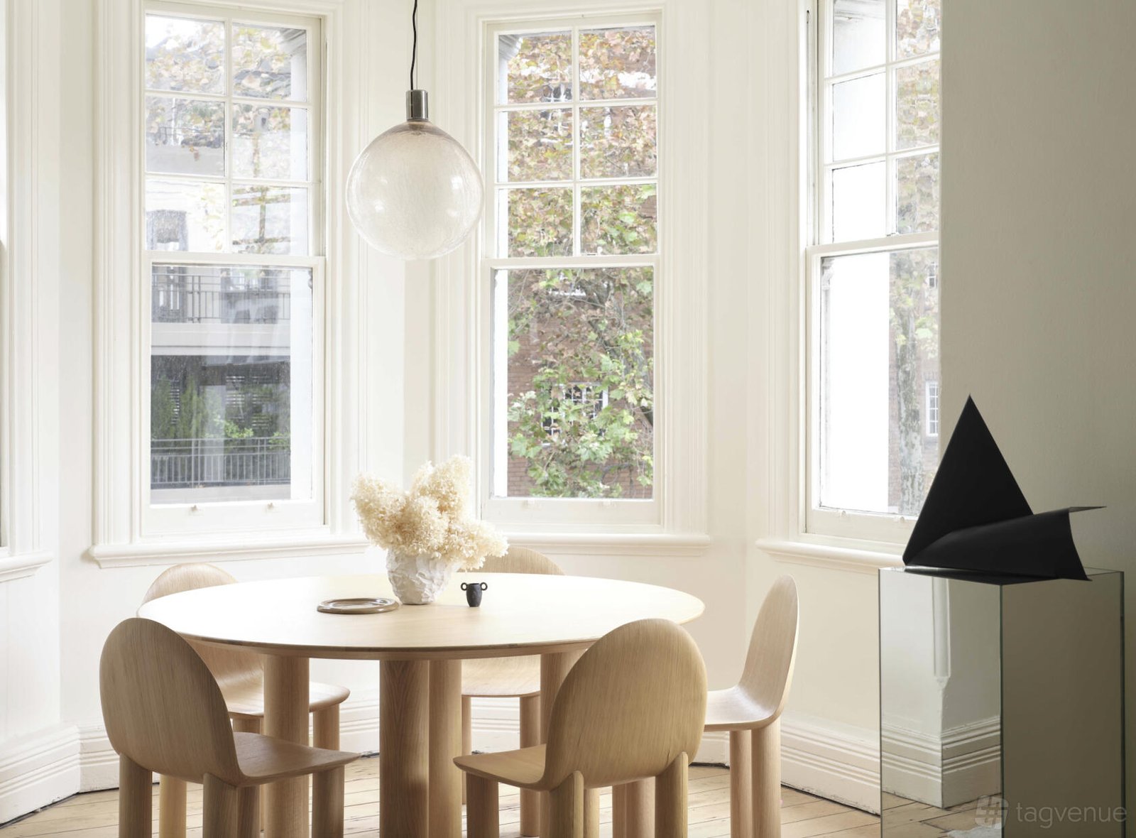 Sarah Ellison 3-Bed Apartment at Three Rooms Sydney photo 4