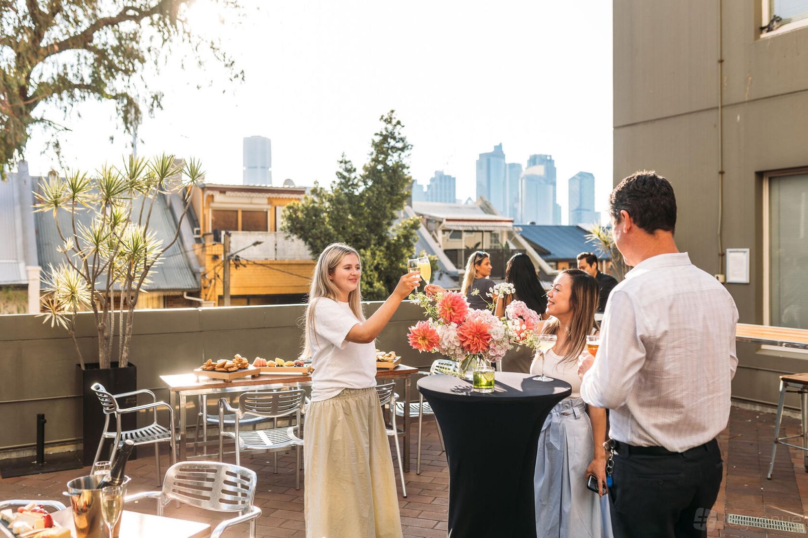 Bluegum & Jacaranda Terrace at Holiday Inn Sydney Potts Point photo 2