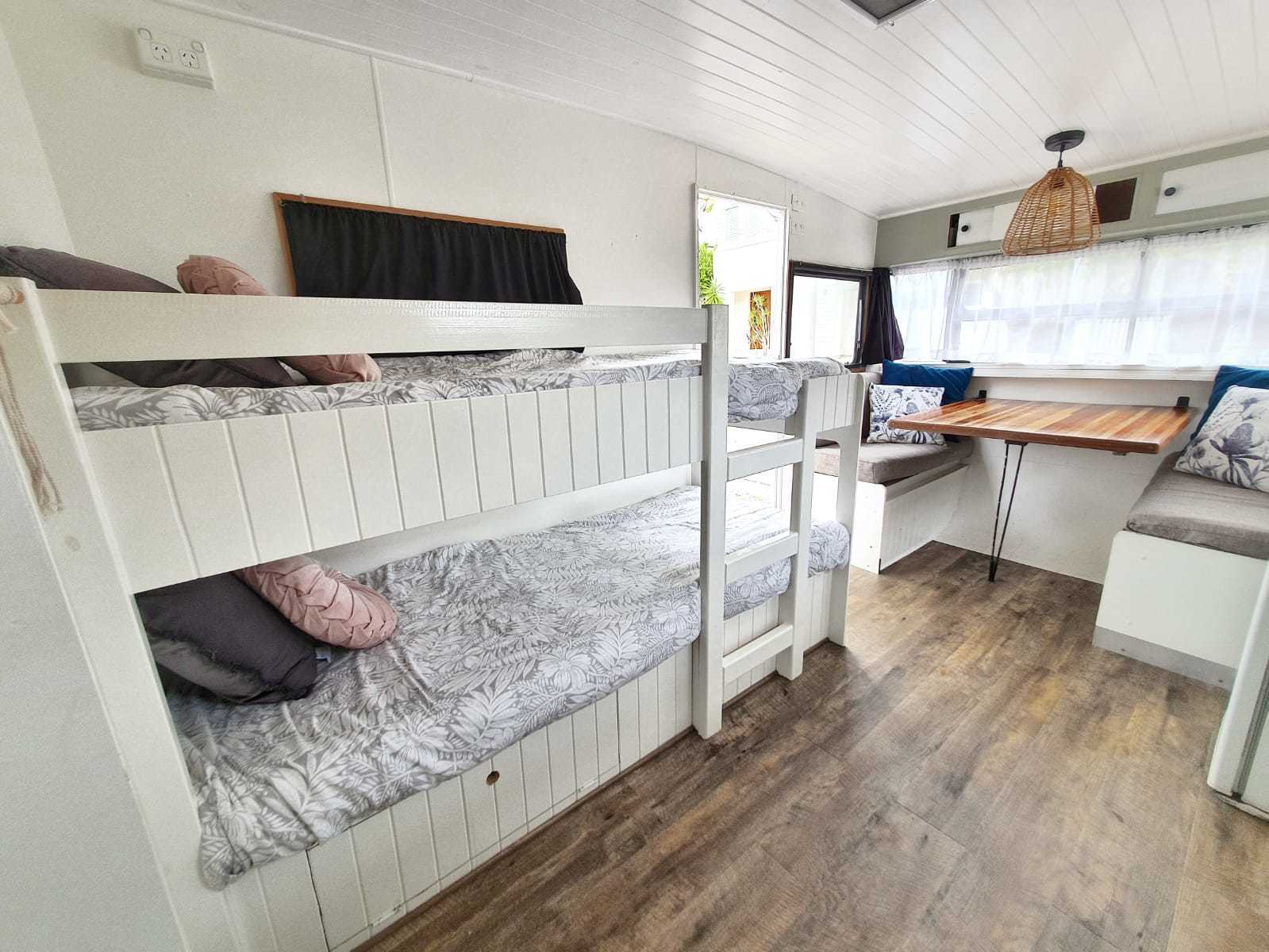 'Van Go' Caravan (air-conditioning) photo 9