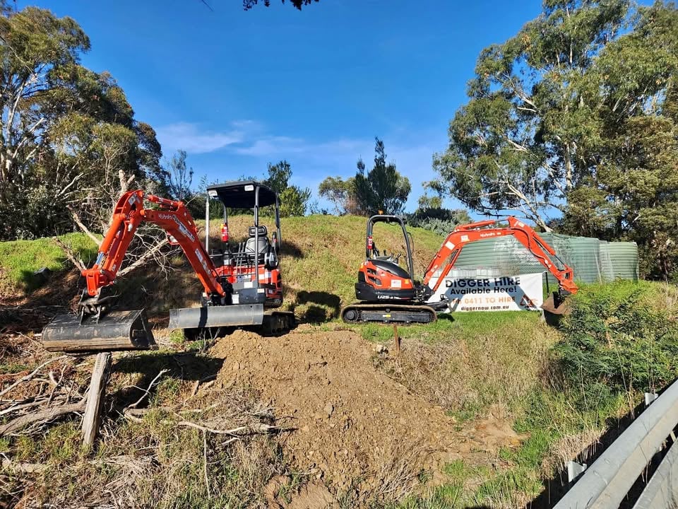 Mini excavator hire torquay photo 4