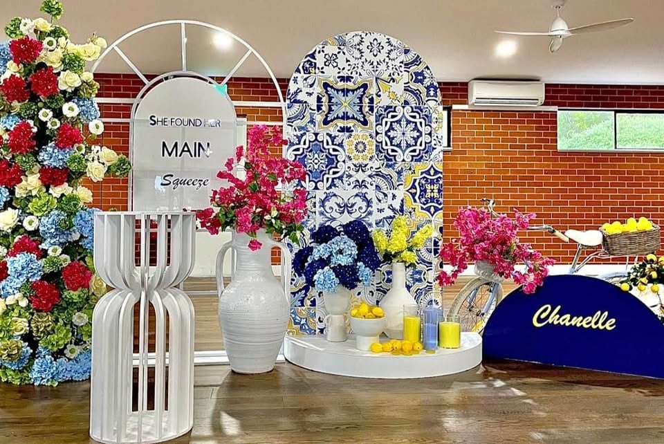 Positano theme for hire photo 3