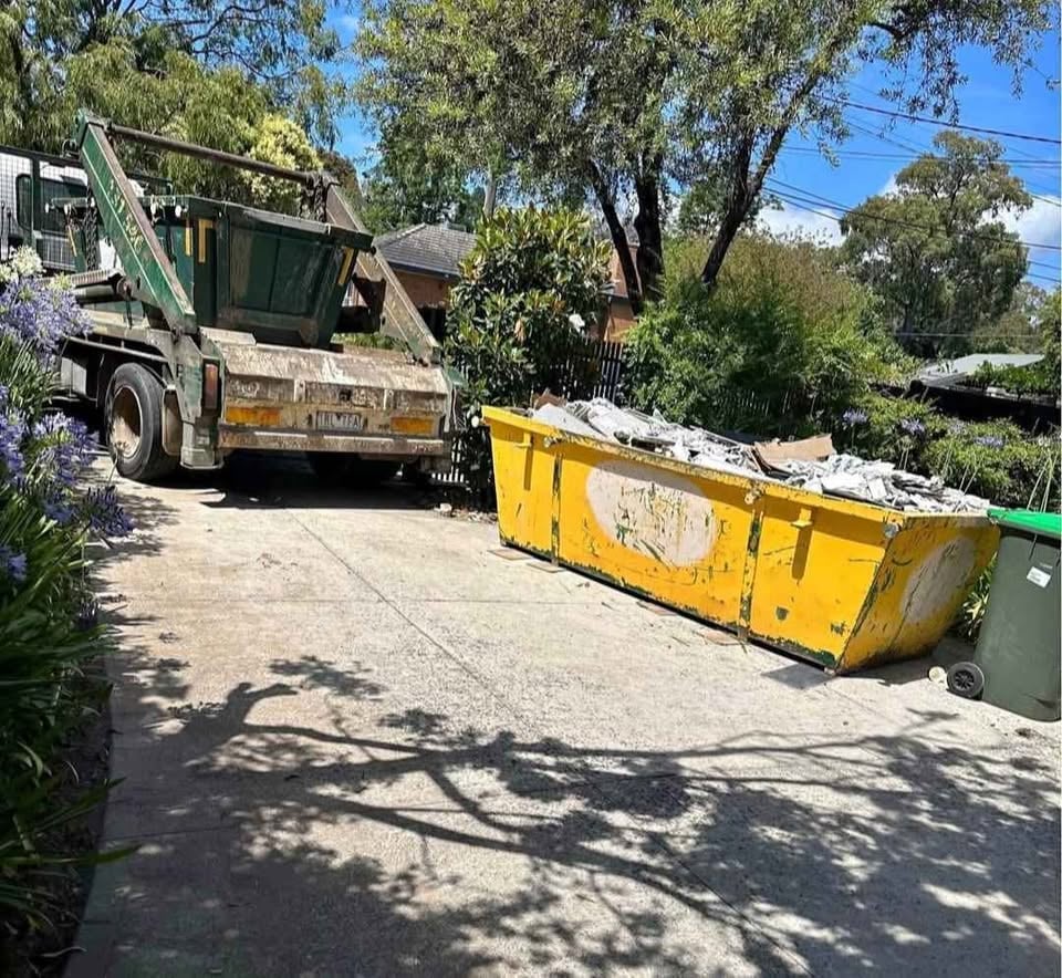 SKIP bin hire Same day delivery All over Melbourne photo 2