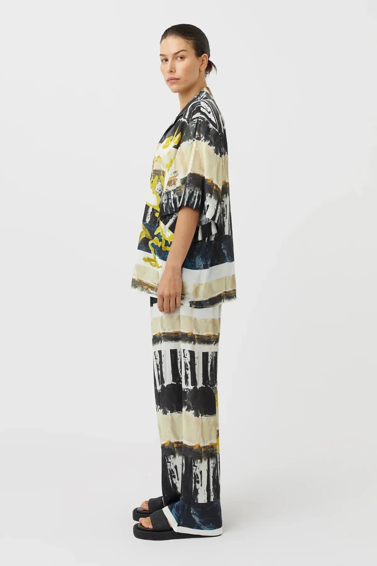 Camilla and Marc Skye Printed Short Sleeve Shirt and Pant Set Size 8 photo 2