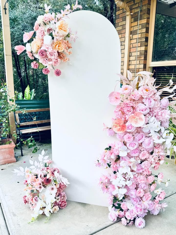HIRE ARCHES & FLOWERS photo 4