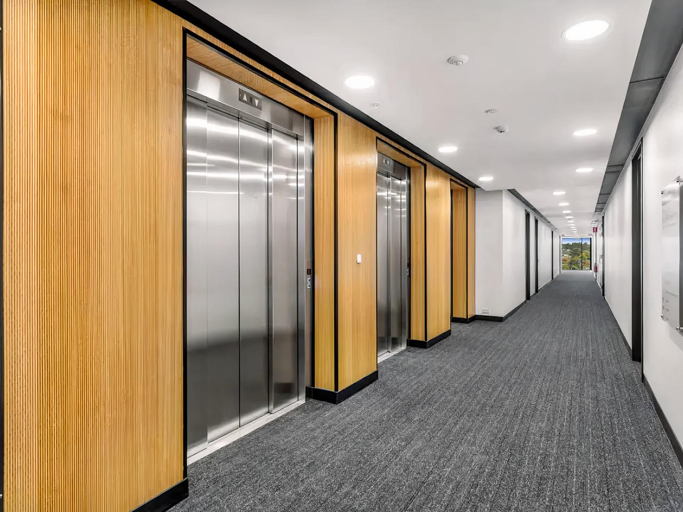 Conference Room at Essence Suites Taringa photo 17