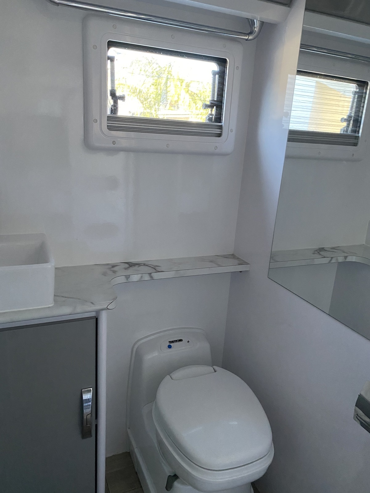 Ms Mooloolaba Family Van - Modern Family Van, shower & toilet, very light & easy self-tow photo 9