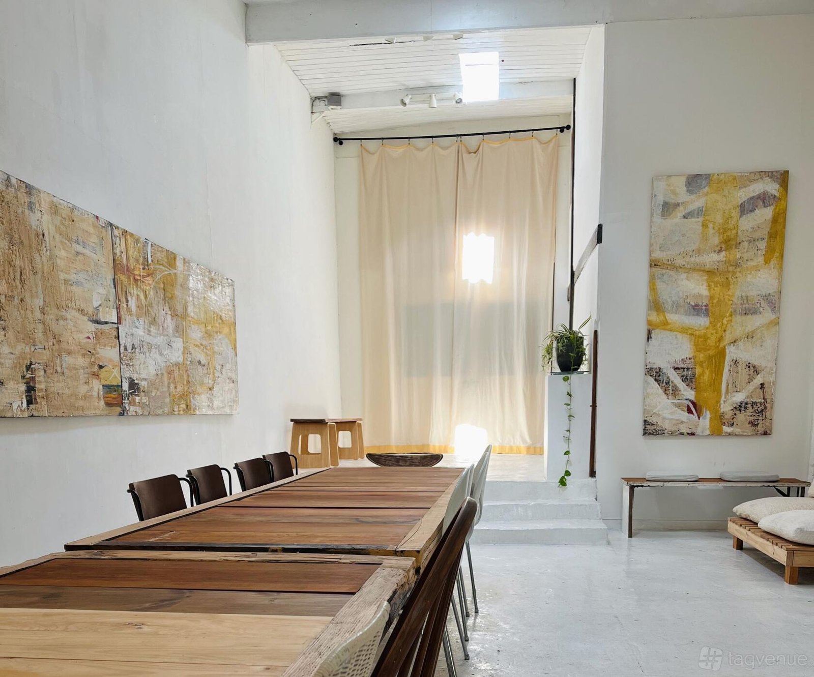 Studio with natural light at Beautiful White Space photo 13