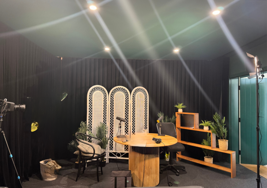 Podcasting studio photo 3