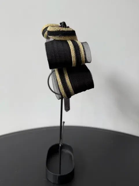 Mimco Headpiece Fascinator Black and Gold One Size photo 4