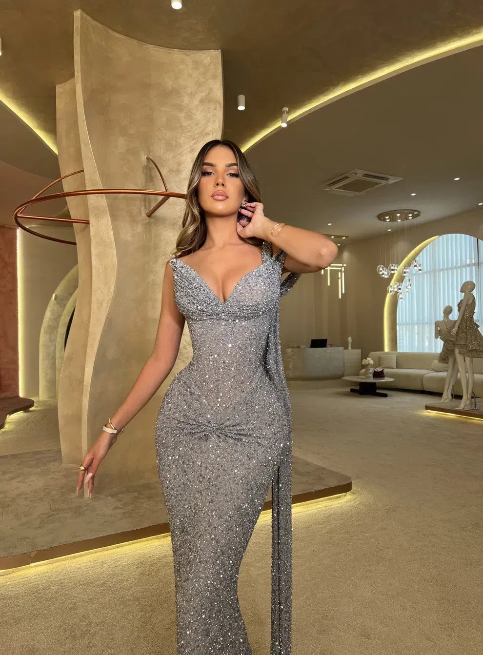 Donika Loci Hazel Gown Silver Size 10 photo 2