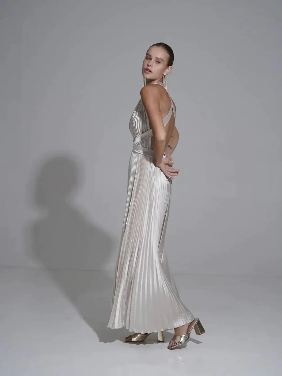 L'Idee Moderniste Gown Champagne Size AU 6 photo 4
