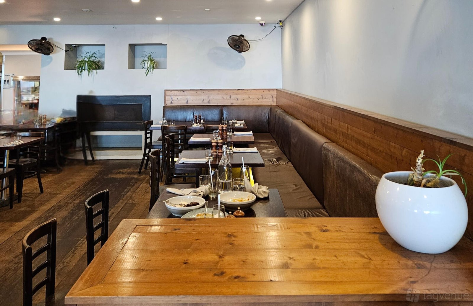 Indoor Area at Manly Grill photo 4