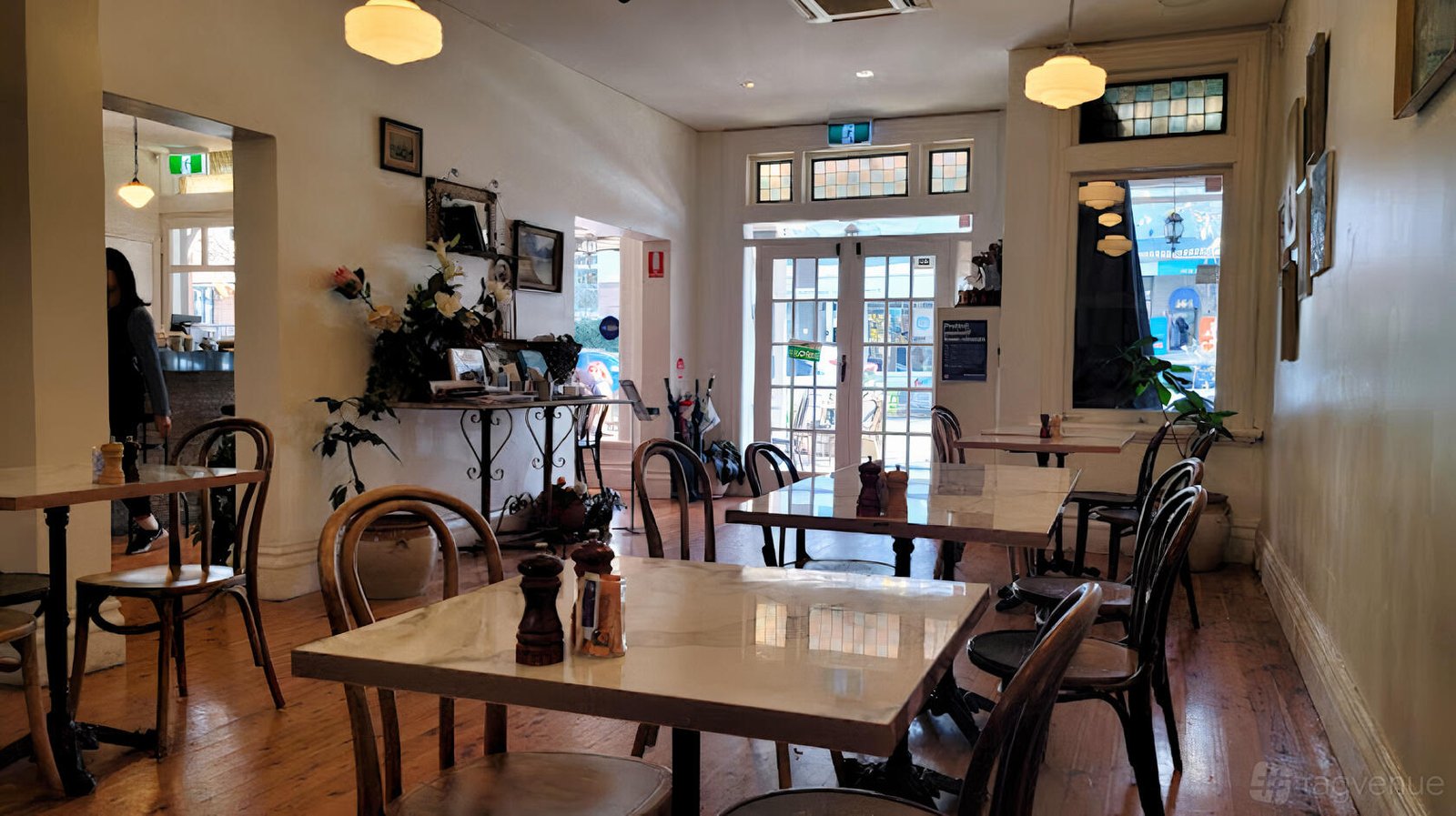 Main Dinning Room at Billi's Cafe photo 4