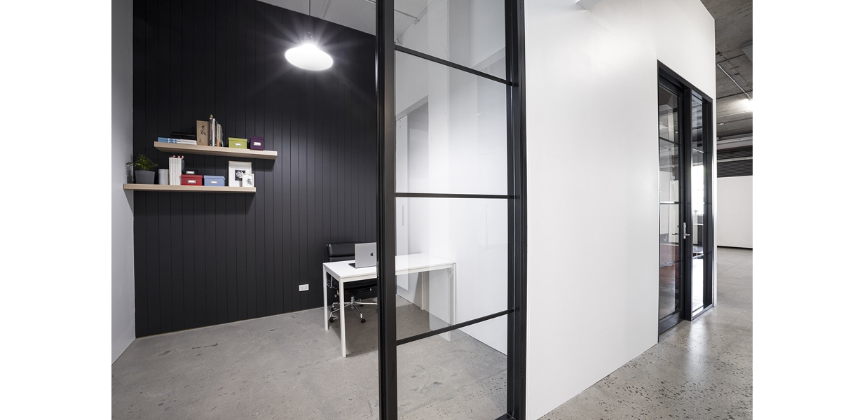 Studio Office photo 2