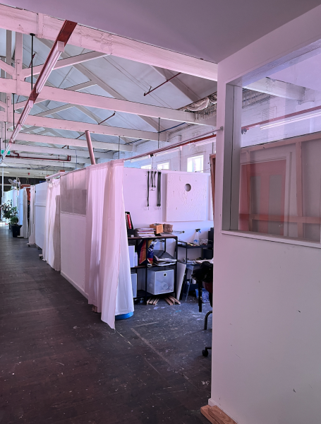 Sharing a painting studio space/work desk photo 4