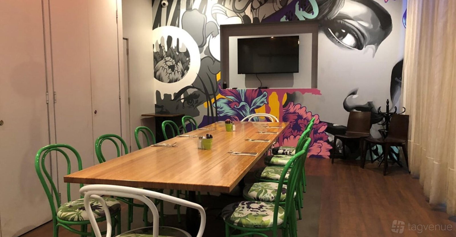 Private Room at The Moody Chef @ Atchison st photo 2