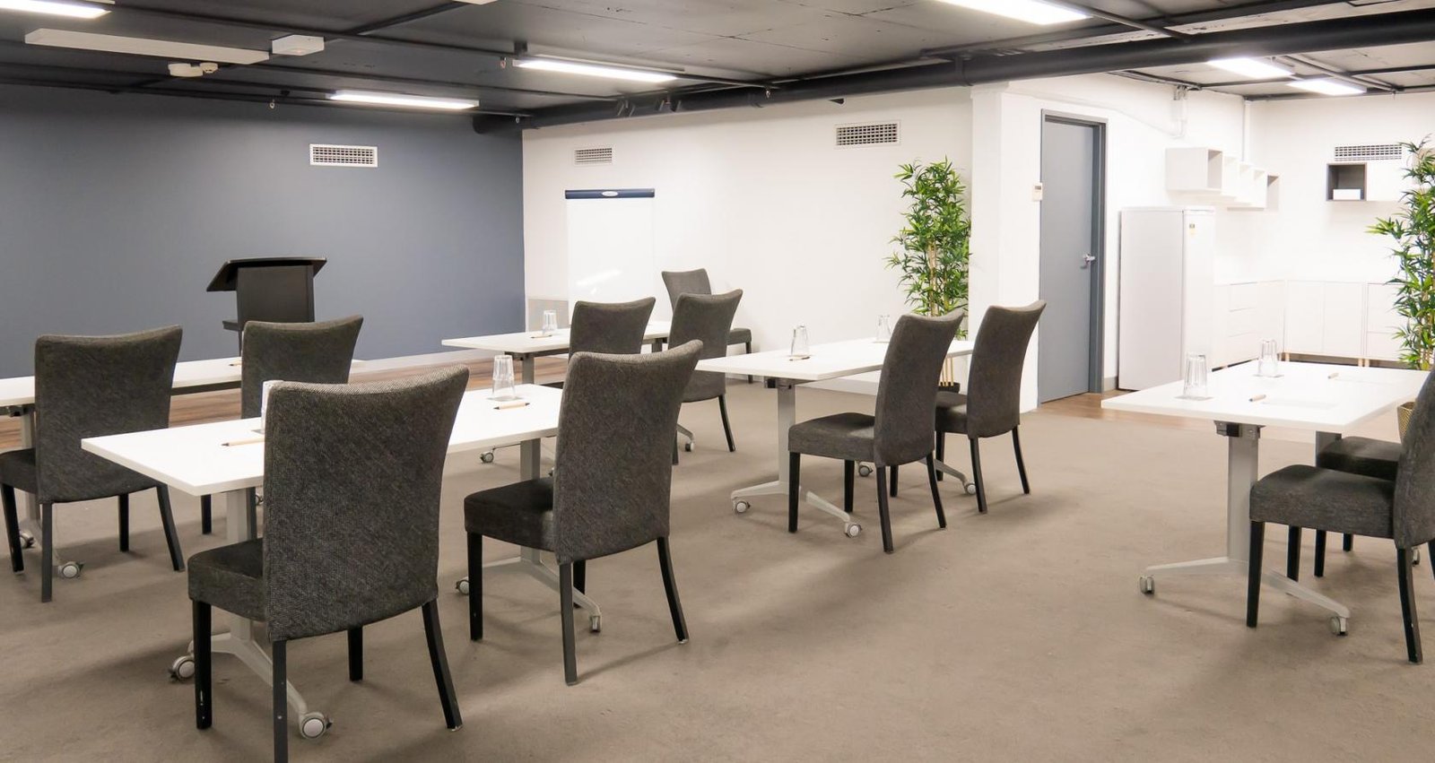 The Conference Room at Punthill Apartment Hotel Spring Hill photo 5
