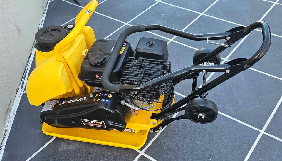 Plate Compactor for 24 hours Hire photo 2