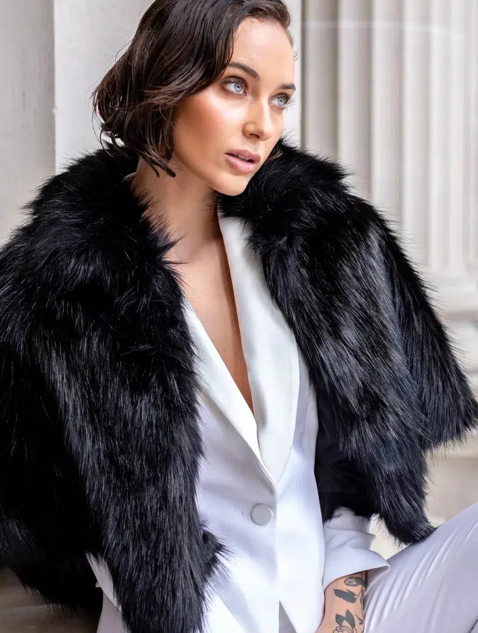 Unreal Fur Nord Cape Black One Size photo 3