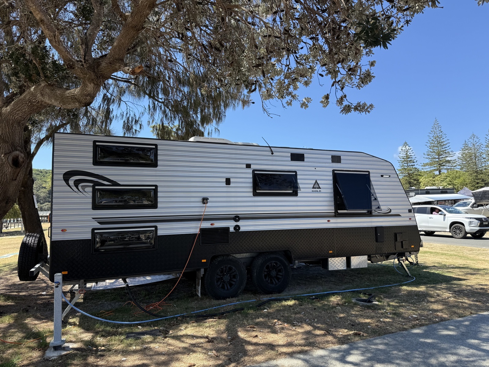SUMMER HOLIDAY DREAMING WITH FULL SET UP TRIPLE BUNK - BLACK BETTY - BOOK ME FOR A MONTH IN JAN 2026'! photo 21