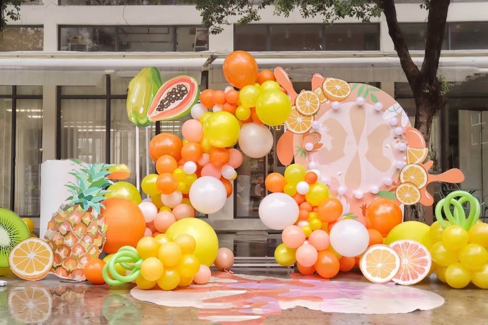 Balloon and Prop Hire photo 4
