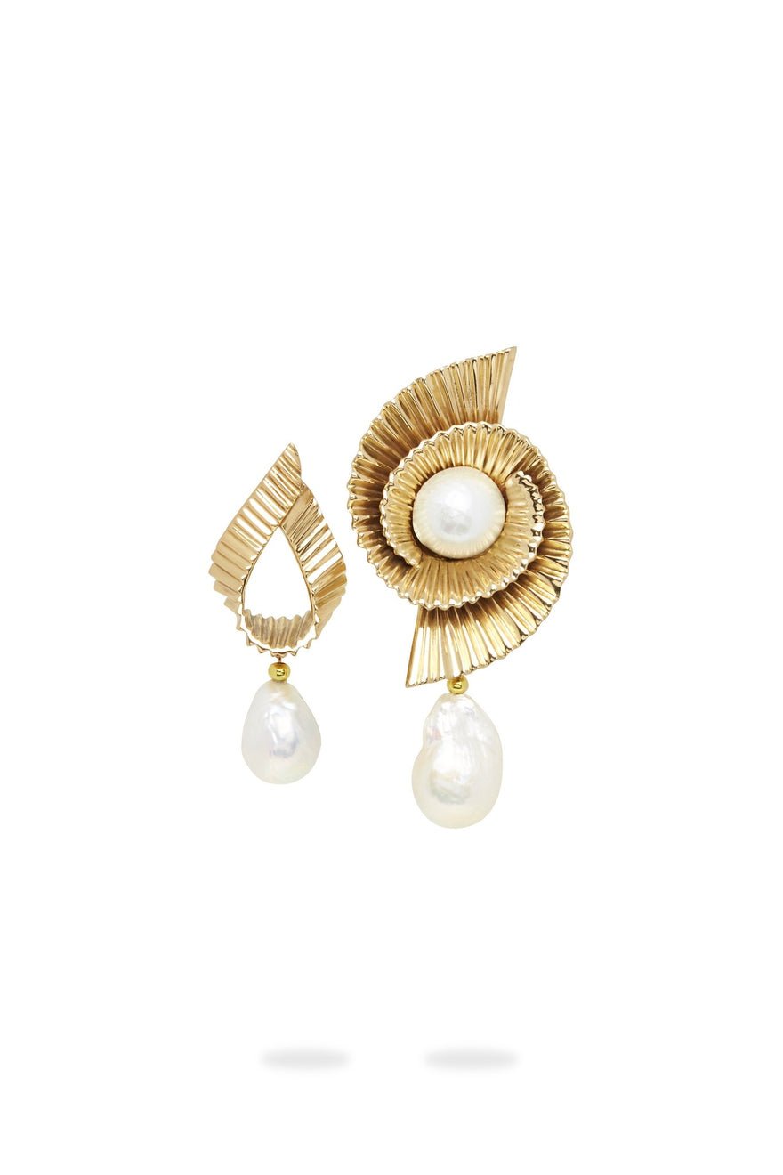 Aje Form Asymmetric Earrings photo 2