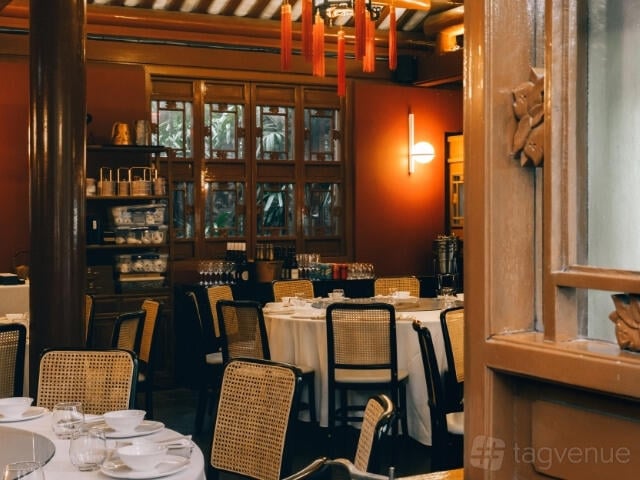Red Room at One Dining Teahouse and Restaurant photo 2