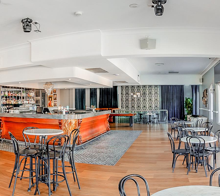 The Verandah Bar at The Lord Alfred photo 4