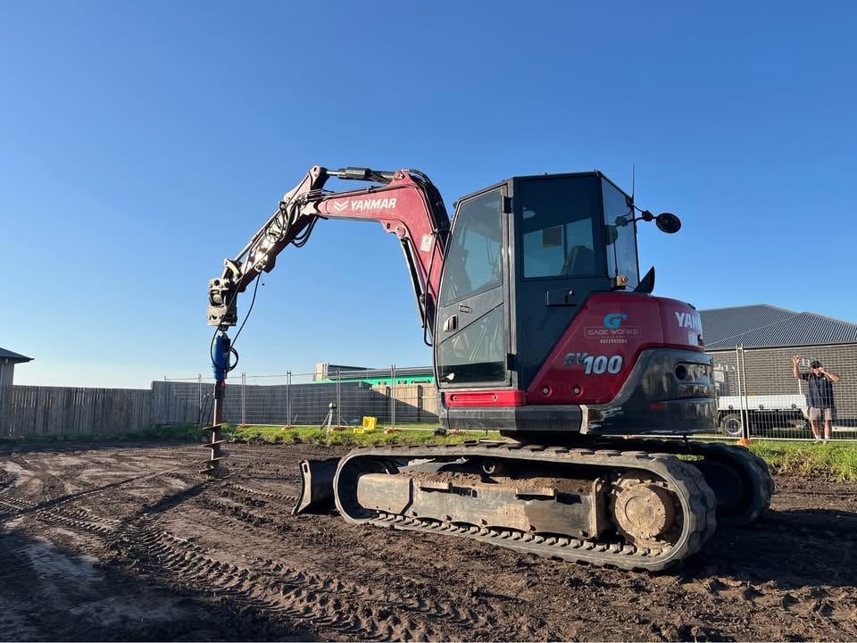 10t Excavator Dry HIre photo 5
