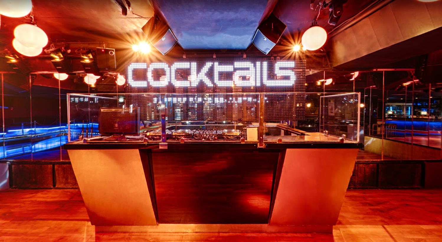 Cocktail Lounge at Cocktails Nightclub photo 7