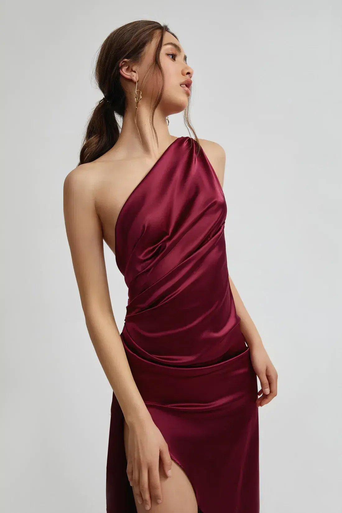 Lexi Samira Gown Burgundy Size 8 photo 2