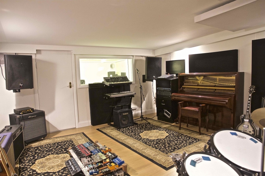 Black Wall Studios photo 4