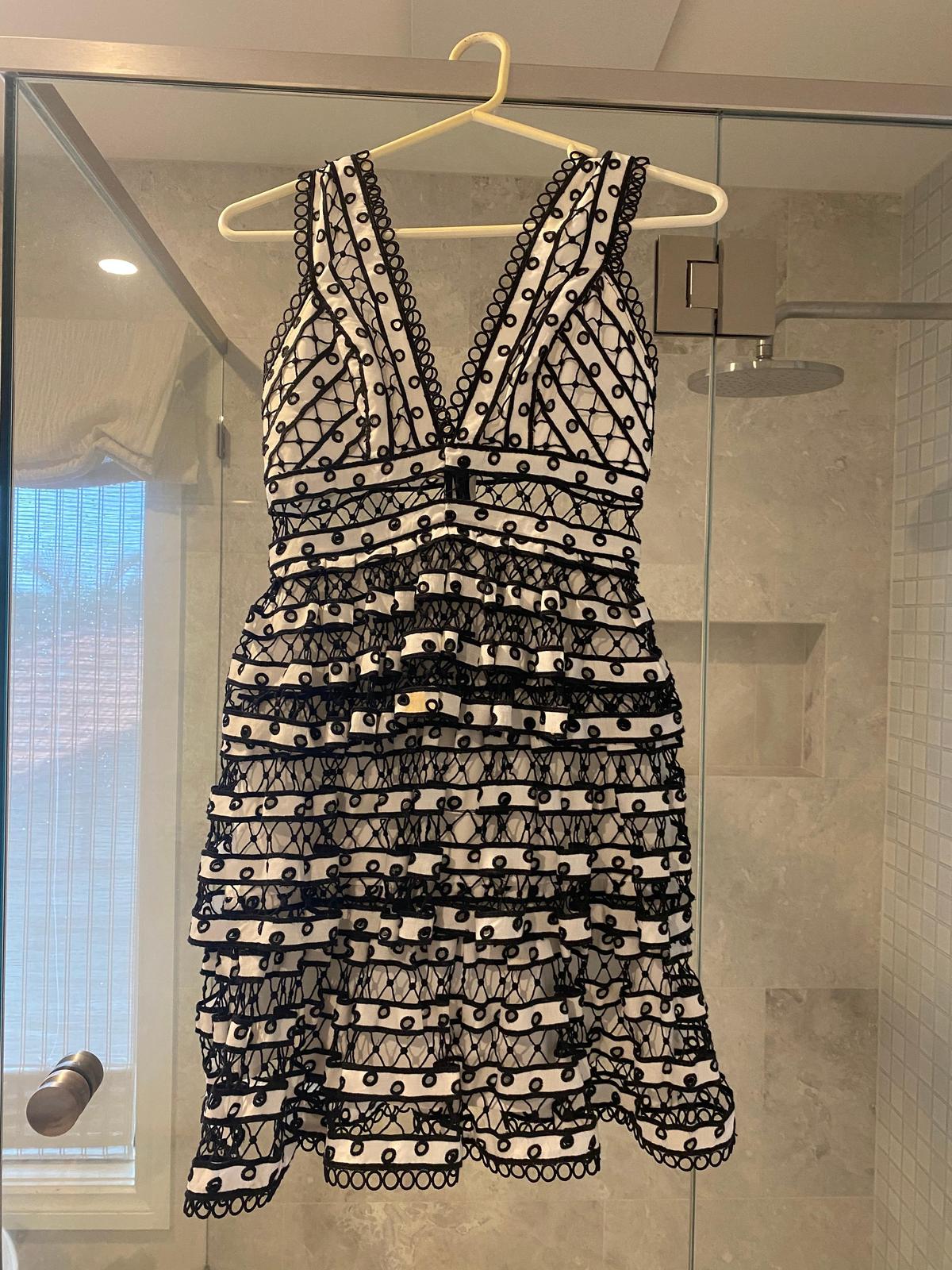 Thurley dress size 8 photo 7