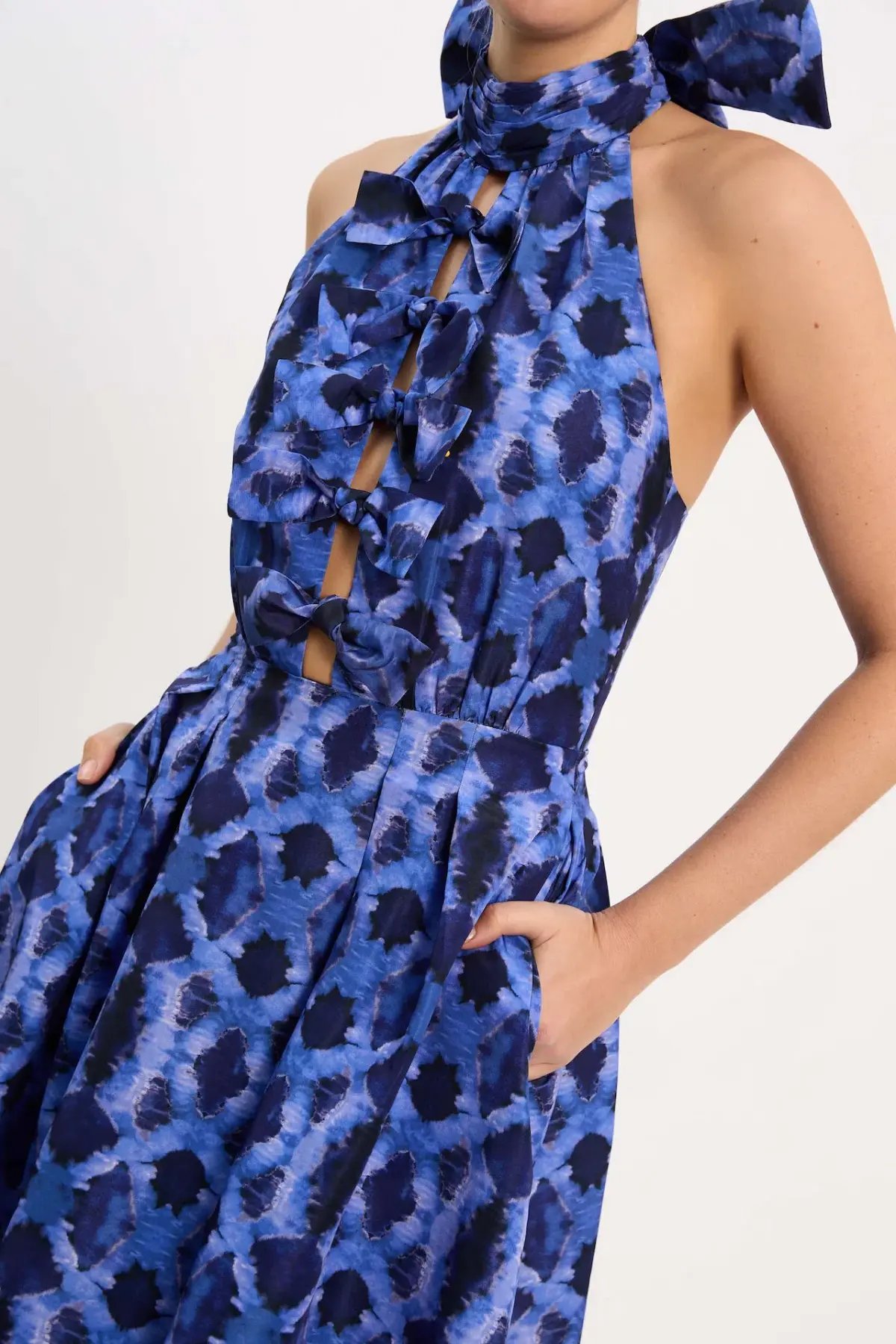Rebecca Vallance Shiloh Halter Midi Dress Blue Print Size 14 photo 3